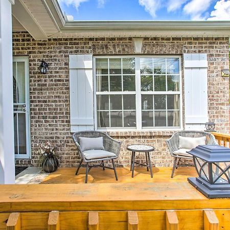 Vila Charming Springfield Escape With Furnished Deck Exteriér fotografie